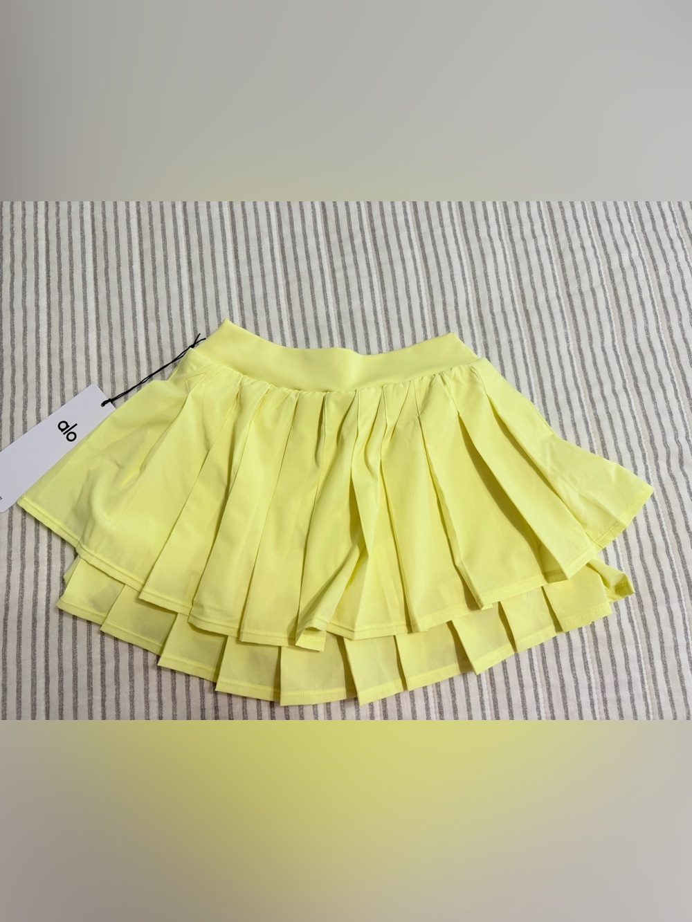 Alo Yoga Double Or Nothing Tennis Skirt XS New with tags - Picture 3 of 4